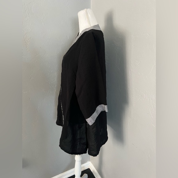 Gump's San Francisco Blue V-neck Blouse Size L - Picture 5 of 9